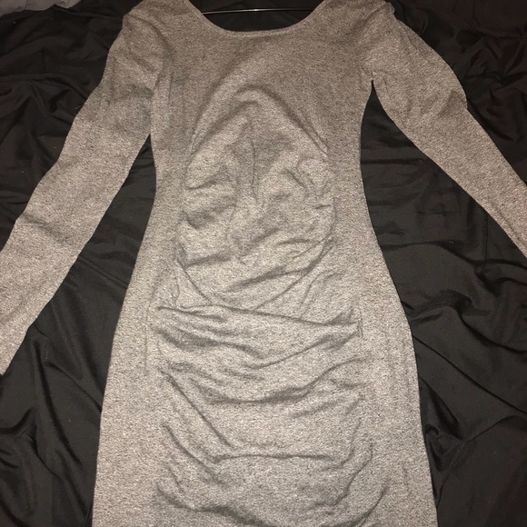 Gray, fancy dress. - Picture 1 of 2